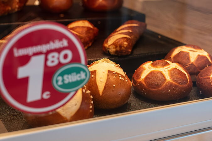 Bistro und Snacks finden Sie an jeder guten OKTAN-Tankstelle.